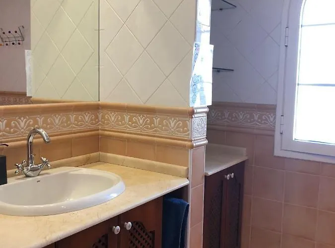 Duque Nest Hostel Costa Adeje (Tenerife)