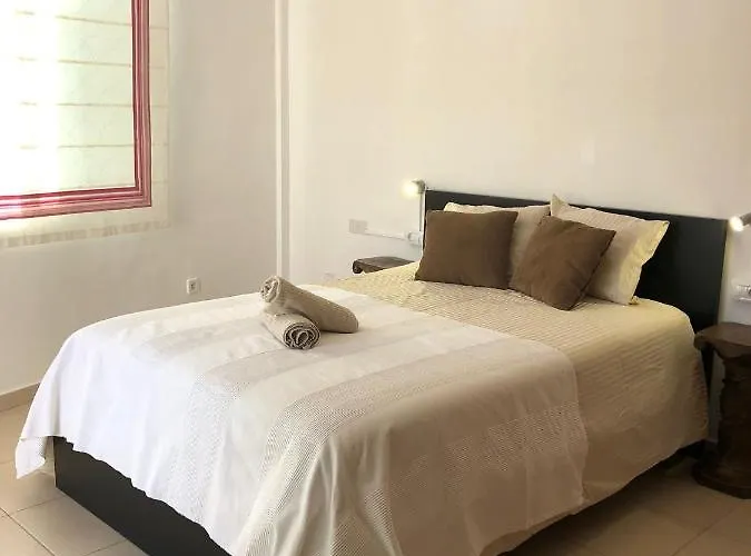 Duque Nest Hostel Costa Adeje (Tenerife)