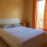 Duque Nest Hostel *
