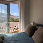 Duque Nest Hostel *