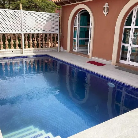 Duque Nest Hostel