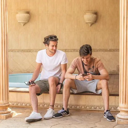 Duque Nest Hostel Costa Adeje (Tenerife)