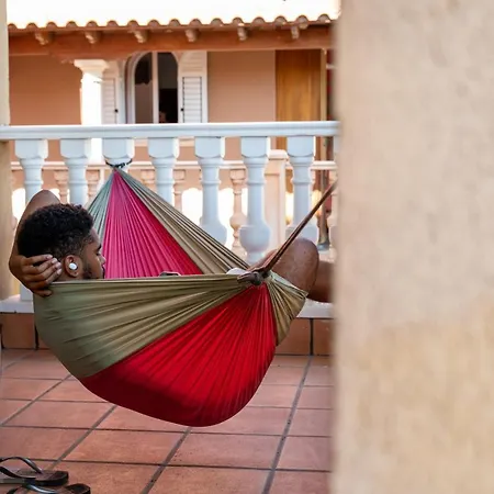 Duque Nest Hostel *