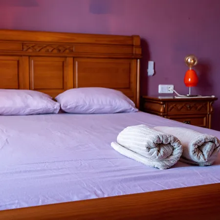 Duque Nest Hostel Costa Adeje (Tenerife)