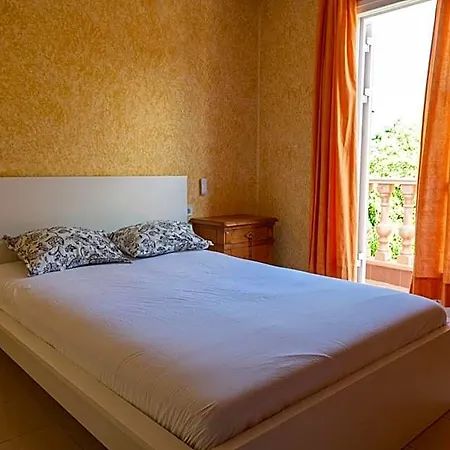 Hostel Duque Nest Costa Adeje (Tenerife)