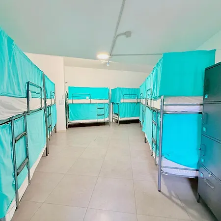 Duque Nest Hostel Costa Adeje (Tenerife)
