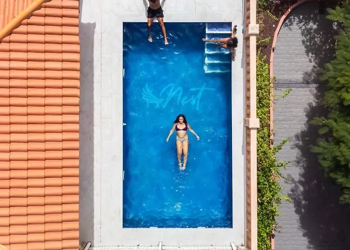 Ostello Duque Nest *